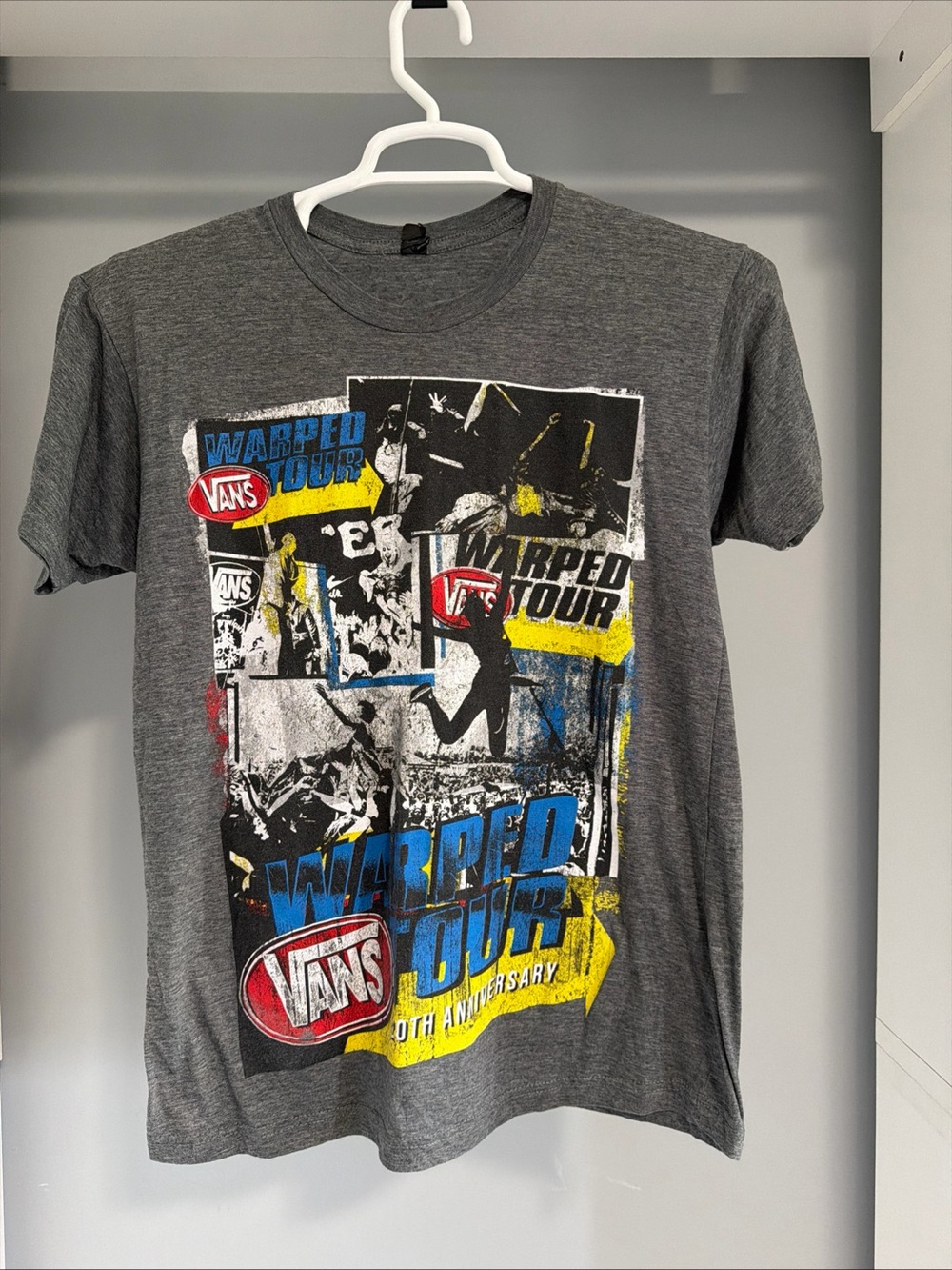 Vans Gray Warped Tour Graphic Short Sleeve Tee Medium Unisex Crew Neck